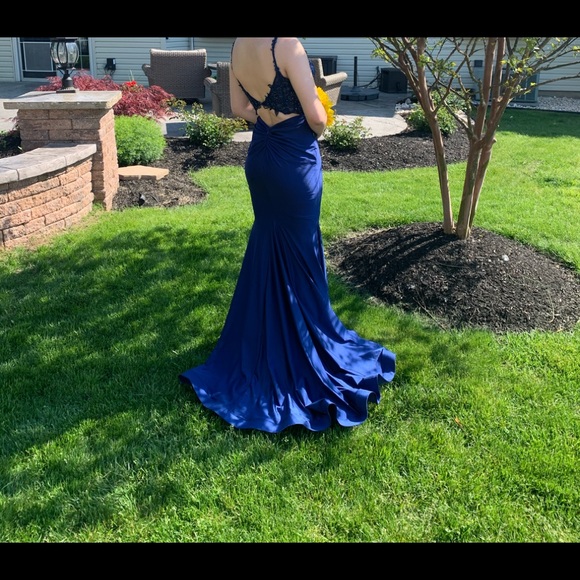 Prom Dress from Jan’s Boutique - Picture 3 of 3